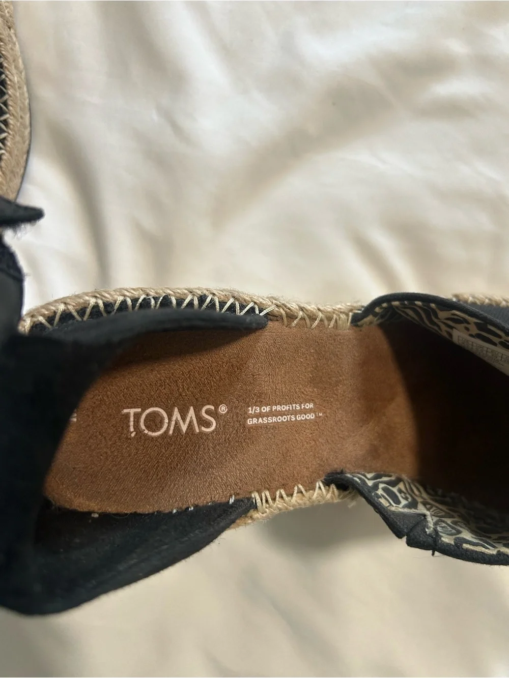 TOMS Women’s Black Canvas Wedge Espadrille Sandals Size 8 1/2